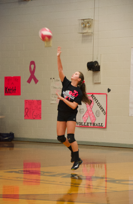 (Kevin Hensley• Graham Star) Morgan Crawford launches a serve for an ace against Robbinsville.