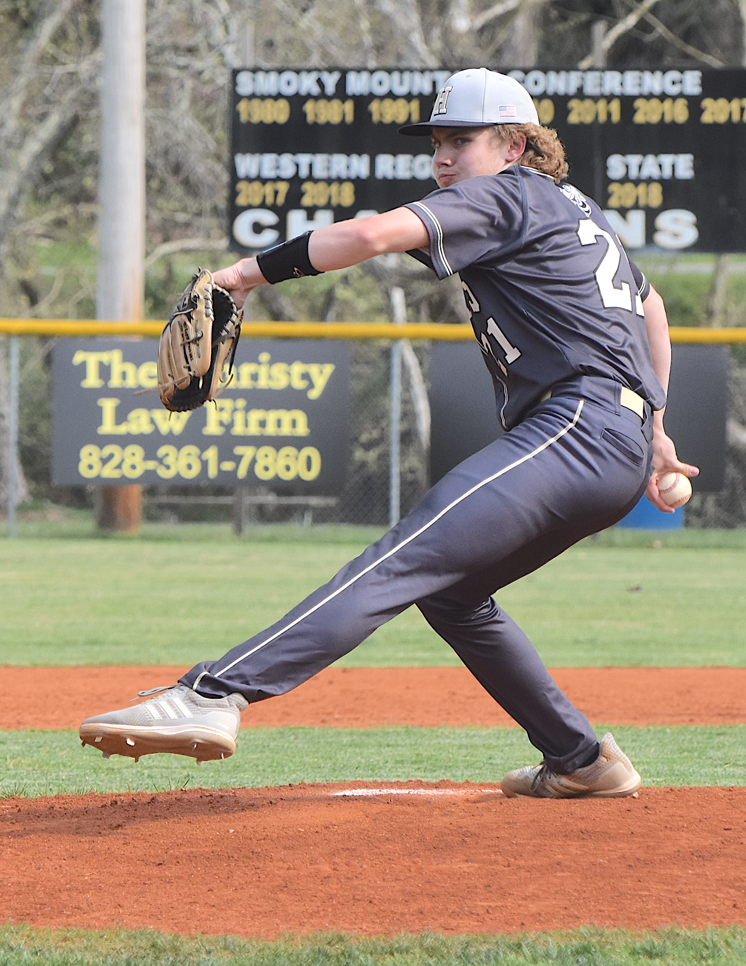Gary Corsair• Clay County Progress Hayesville ace Jackson Sellers winds up to smoke a Murphy batter. Sellers improved his record to 5-1 with his second complete game Monday. He leads the Yellow Jacket staff with a 1.01 earned run average.