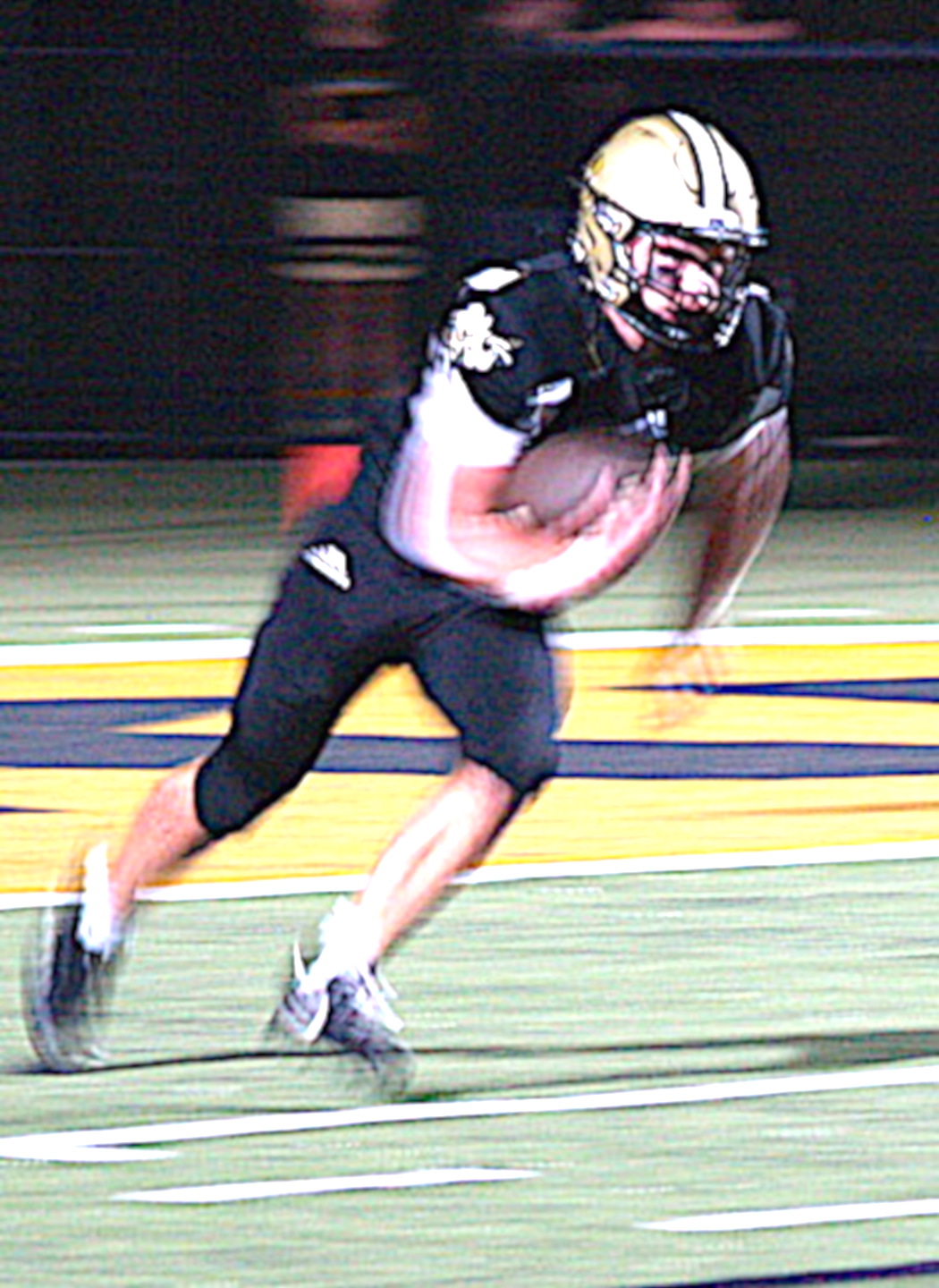 Gary Corsair • Clay County Progress Hayesville standout Tre Graves, No. 6, is a blur of speed as he explodes upfield on a kickoff return.