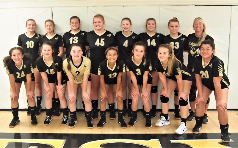 Pat Queen • Clay County Progress The HMS Lady Jakets pose after defeating rival Murphy. First row, from left, Aaliyah Jackson, Paylen Denton, Reese Segars, Kaydence Morrow, Savannah Burch, Blaire Hedden and Lilly Dockery. Second row, Ava Shook, Skylar Lockaby, Kayla Brown, Ava Moore, Olivia Giddens, Bryleigh Krieger, Jasmine Brooks and coach Laurie Shook.