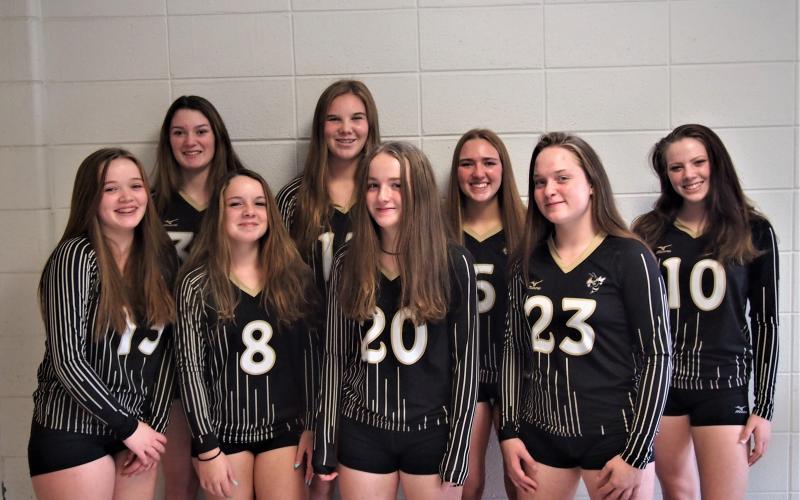 Pat Queen • Clay County Progress Hayesville’s 2021-22 JV volleyball squad is made up of, first row, from left, Raylyn Taylor, Kaydence Wood, Breanna Abrams and Madison Graves. Second row, Madison Moore, Mallory Peck, Lily Trout and Bronte Bigham.