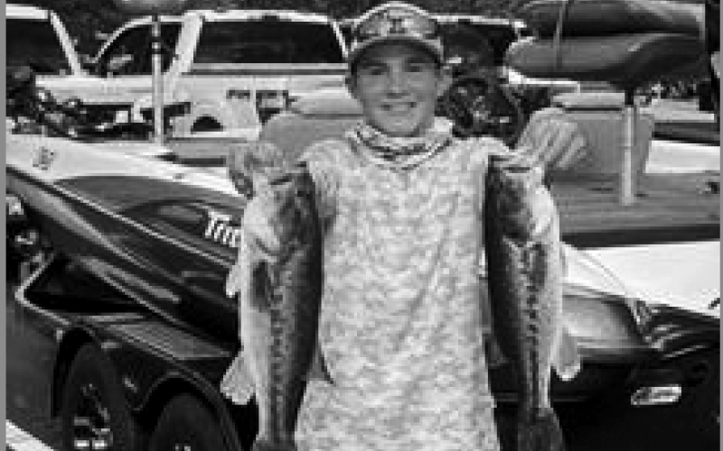 Parker Robinson First place winner youth division