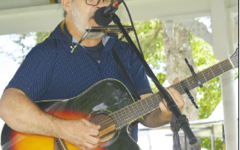 Becky Long • Clay County Progress Roy Underwood delights festival-goers with his performance during the final hours of the festival on Sunday.