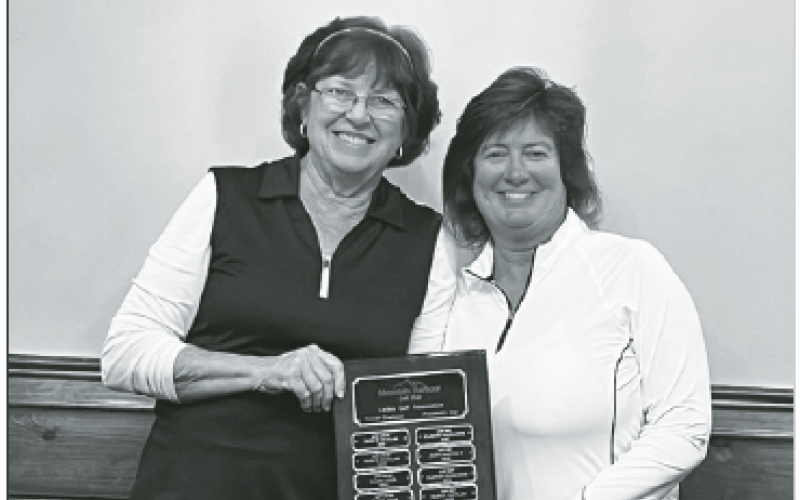 Martha Zimmer wins the President’s Cup and Marguerite Wilson recognized as League Champion.