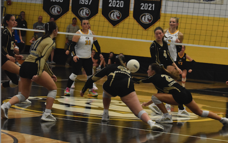 Callie Long • Clay County Progress Danielle Anderson, No. 45, and Savannah Burch, No. 25, attempts to save the ball.