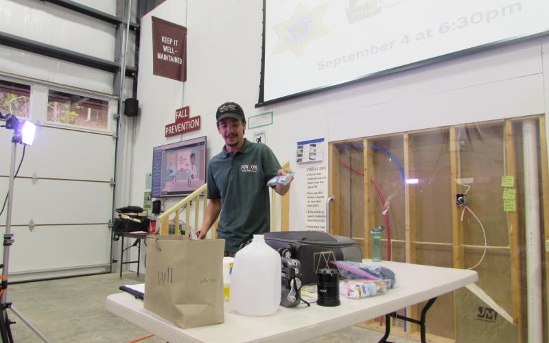 Lorraine Bennett • Clay County Progress Nick Oliver, Hinton Center’s construction ministry coordinator, discusses some såteps to take to prepare for a disaster.
