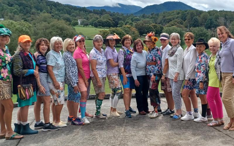 From left, Paula Stratton, Kay Duff, Karen Miret, Nancy Outlaw, Des Jarret, Mary Mott, Retha Hart, Tomi-Sue Mayor, Martha Zimmer, Marguerite Wilson, Nancy Evans, Glenda Geddings, Jean Sullivan, Linda Miles, Ann Chotner, Karen Whitaker and Diana Azor enjoy a day of golf at Mountain Harbour.