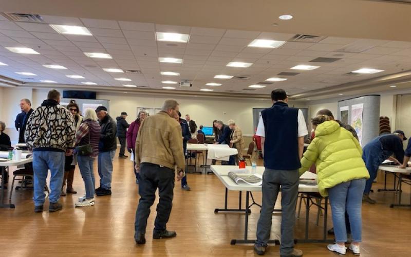 Marcia Barnes • Clay County Progress More than 300 guests attended the TVA Shooting Creek Proposed Transmission Project Open House on Thursday, Dec. 4. TVA hosted the event to gather comments and answer questions from landowners and residents in the area.