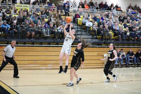 Kelli Graves • Clay County Progress Kynnly McClure attacks the basket as the Lady Jackets try to rally against the No.1 team in the state.