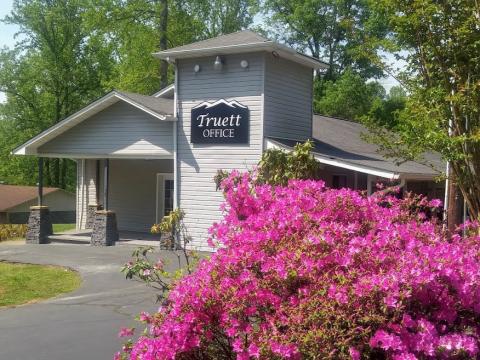 ruett Camp has been an institution in Clay County since the early 1950's. In addition to boys and girls summer camps, they offer many other programs.