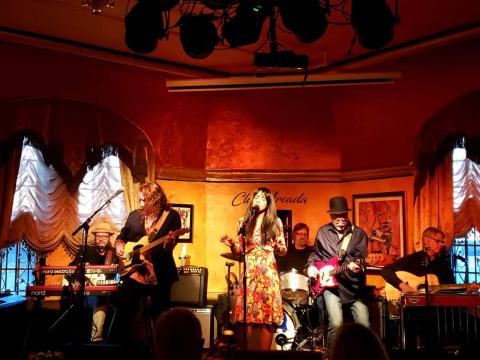 Fans can travel back in time thanks to The Linda Ronstadt Experience.