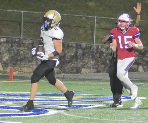 Gary Corsair • Clay County Progress Sophomore Tre Graves, No. 6, is Hayesville's second leading rusher, second in tackles and tied with Taylor McClure for most touchdowns, 7.