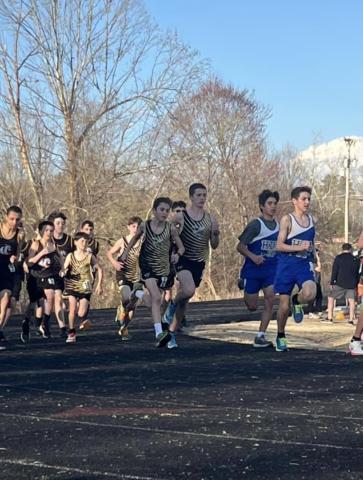 Photo by Carrie Hood Porter Hood, Micah Moss and Bronc Woody race against HDR and Murphy runners to the finish line.