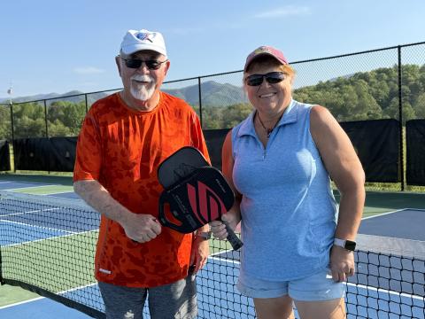 Local USAPA Ambassadors Mike Gonzalez and Lucy Jordan will lead the upcoming pickleball clinic for new players.