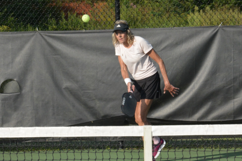 Connie MacCorkle competed in the top bracket of the MLP Summer Ladder League and finished in fourth place overall. She was the first woman to finish in the top bracket in area ladder leagues.
