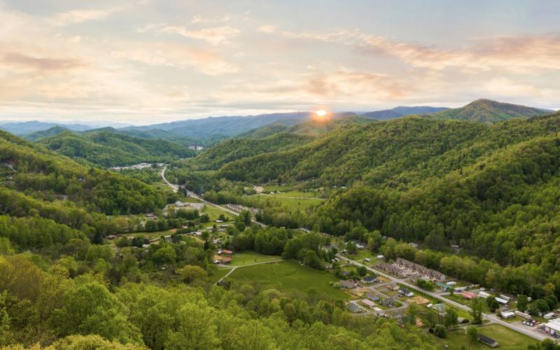 A Sunset from the Wolftown Community in Cherokee, North Carolina. Photo: Bear Allison/For 100 Days in Appalachia